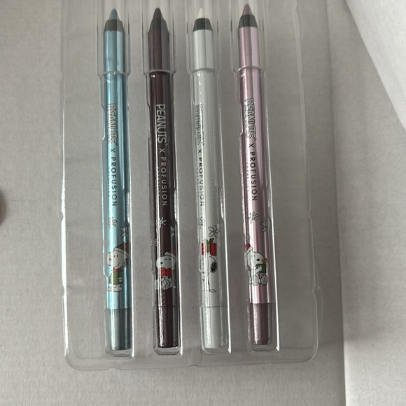 Profusion x Peanuts eyeliner set of 4 limited edition - Picture 5 of 5